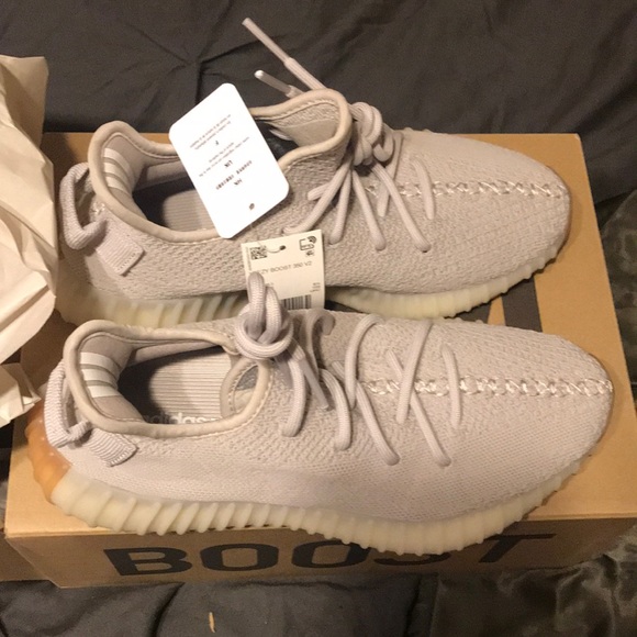 yeezy size 7 mens